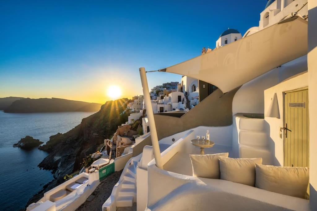 Seacrest Villa-volcano View Oia (Santorini)